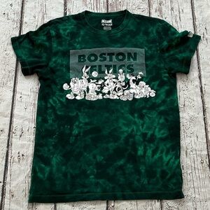 Boston Celtics Cartoon Looney Tunes NBA Basketball Sports Tee Top Shirt